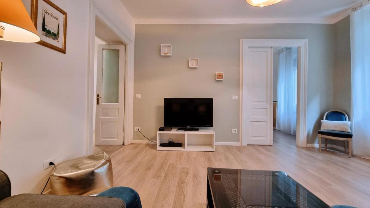 Apartament La Casa Dei Leoni Triest Zewnętrze zdjęcie